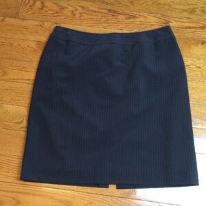 Tahari Black Pinstripe Mini Skirt Size 12 Petite